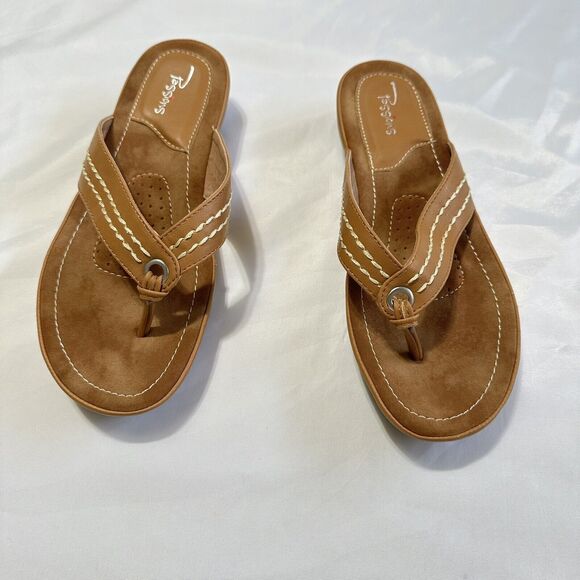 Passions Womens Size US 9 Tan Mustard Stitched  Comfort Low Heel Thong Sandals - Picture 2 of 8